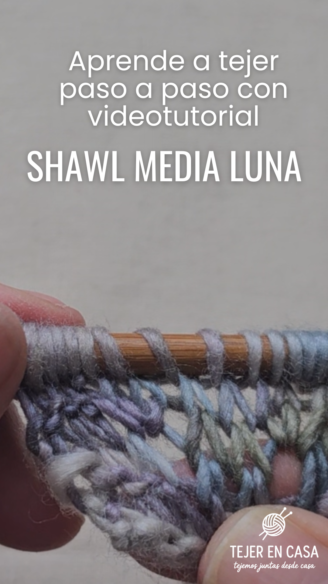 Shawl media luna tejido en lana matizada